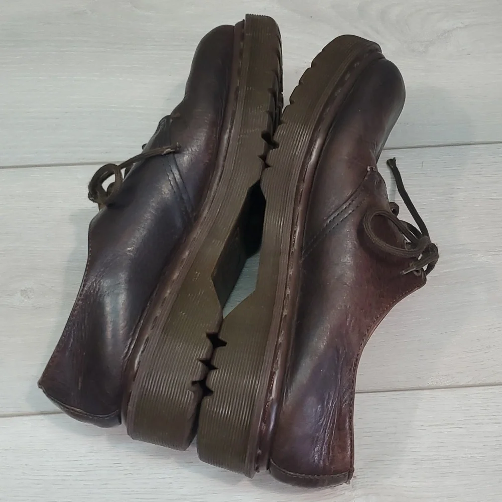 Vintage Doc Dr.Martens Mens Y2K Made in England boorish shoes sz UK 6 US 7